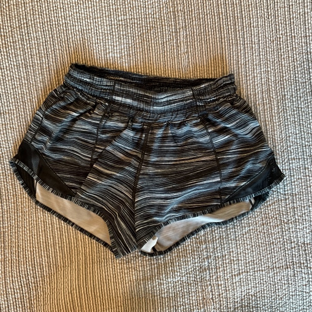 SOLD Lululemon Hotty Hot Low-Rise Lined Short 2.5" *Black and Gray Striped